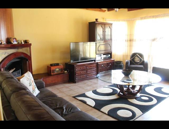 3 BEDROOM HOUSE FOR SALE IN KENSINGTON